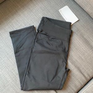 Black Capri workout legging